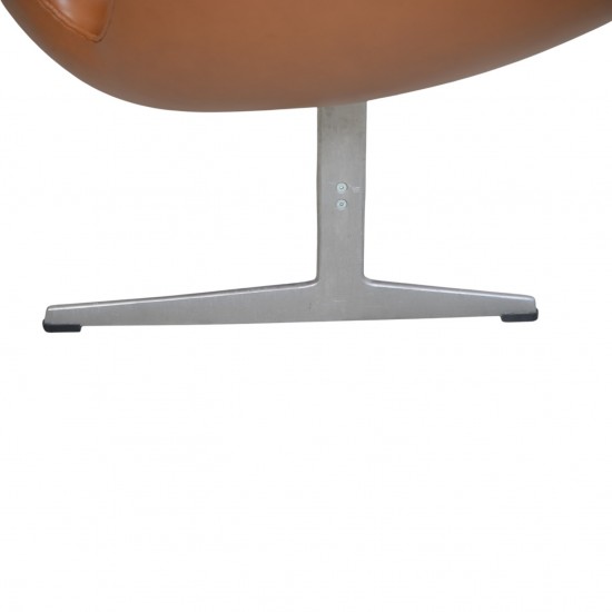 Arne Jacobsen Svane sofa nybetrukket med Cognac classic læder 2001