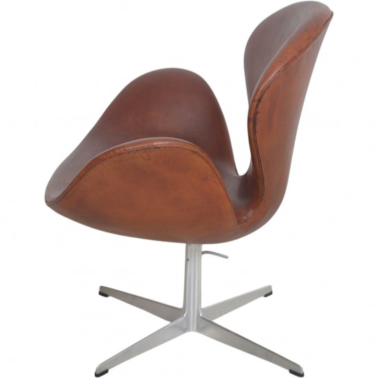 Arne Jacobsen vintage svane stol i patineret læder 1969