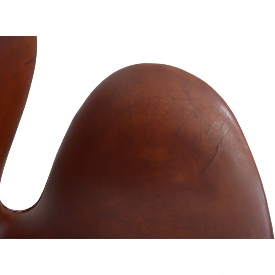 Arne Jacobsen vintage svane stol i patineret læder 1969