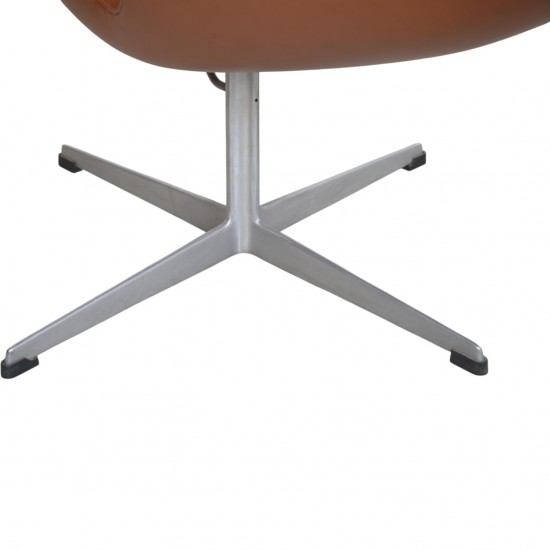 Arne Jacobsen Vintage Svane stol nybetrukket med valnød klassisk læder 1960'erne