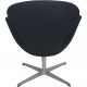 Arne Jacobsen Svane stol i sort Hallingdal stof 2006