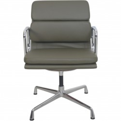 Charles Eames EA208 stol nybetrukket med grønt læder 2006