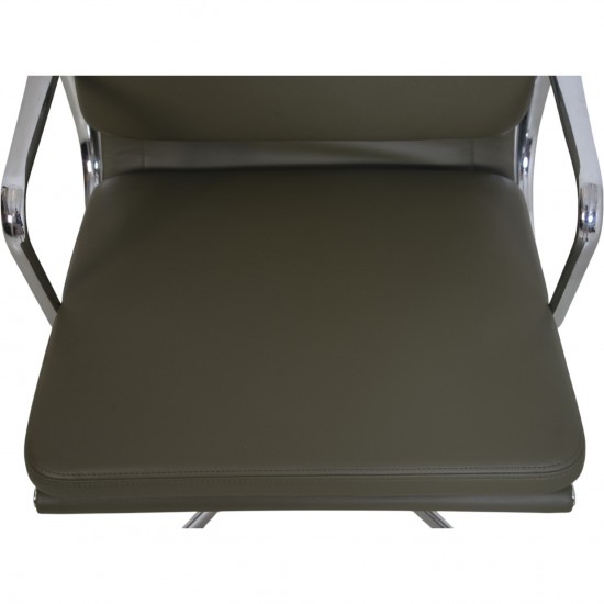 Charles Eames EA208 stol nybetrukket med grønt læder 2006