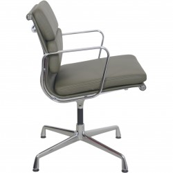 Charles Eames EA208 stol nybetrukket med grønt læder 2006