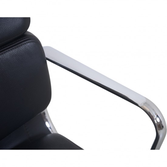 Charles Eames EA209 stol i sort læder 2006
