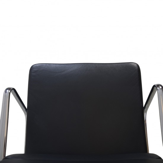 Charles Eames EA209 stol i sort læder 2006
