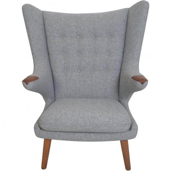 Hans Wegner Bamse stol betrukket med gråt Hallingdal 130 stof 1960'erne