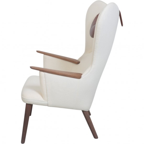 Hans Wegner Mama Bear stol i Hallingdal 100 Stof 2024