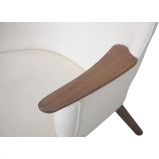 Hans Wegner Mama Bear stol i Hallingdal 100 Stof 2024