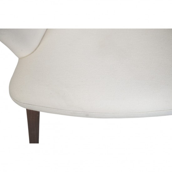 Hans Wegner Mama Bear stol i Hallingdal 100 Stof 2024