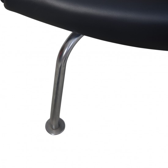 Hans Wegner Ox chair med skammel i sort læder 2001