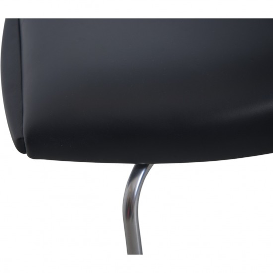 Hans Wegner Ox chair med skammel i sort læder 2001