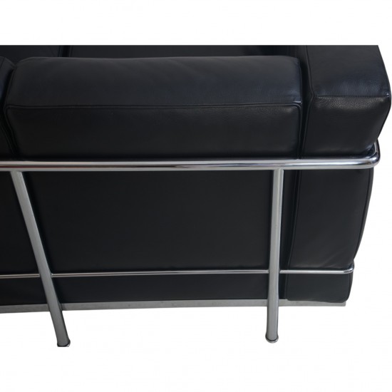 Le Corbusier LC2 3-personers sofa i sort læder 2000'erne
