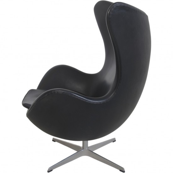 Arne Jacobsen Ægget stol i sort elegance læder 2017