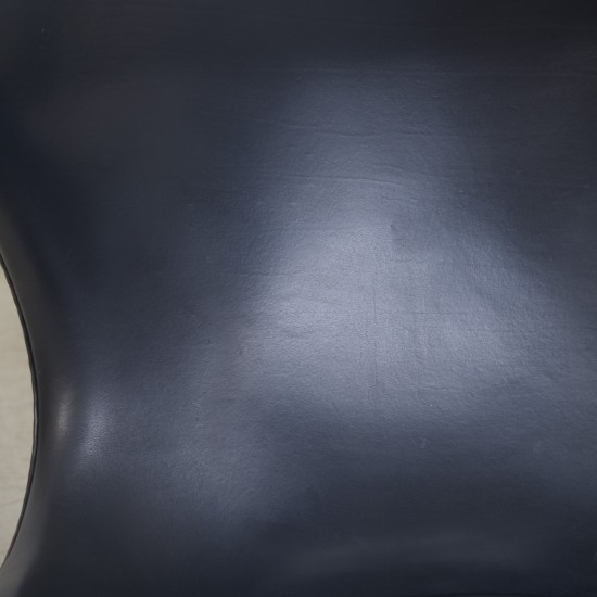 Arne Jacobsen Ægget stol i sort elegance læder 2017