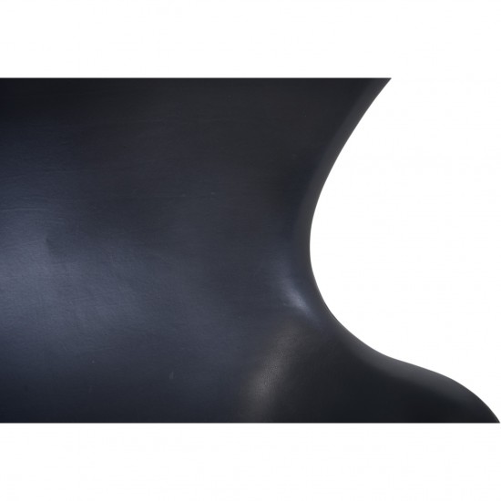 Arne Jacobsen Ægget stol i sort elegance læder 2017