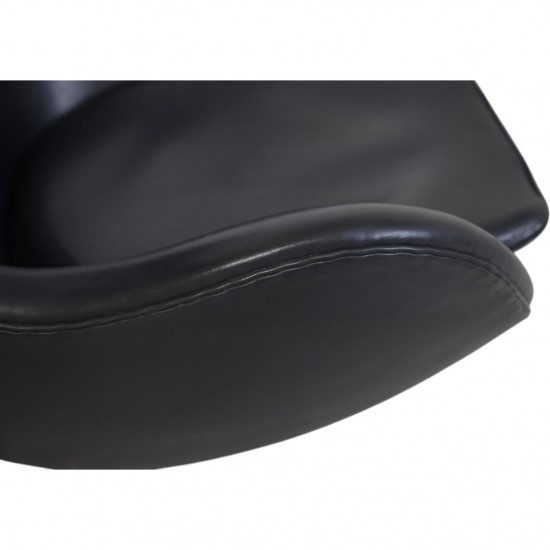 Arne Jacobsen Ægget stol i sort elegance læder 2017