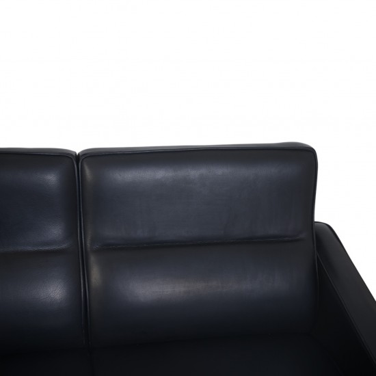 Arne Jacobsen 3303 3.personers lufthavnssofa i sort læder 1987