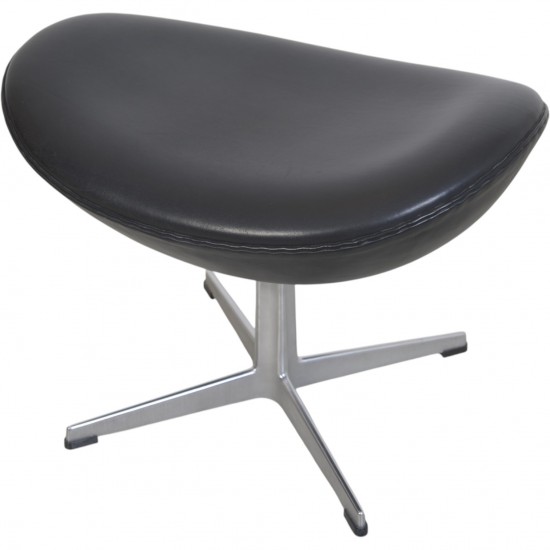 Arne Jacobsen Ægget skammel i sort elegance læder 2017