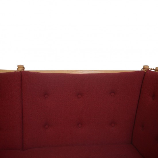 Børge Mogensen Spoke-back sofa in red fabric 1973