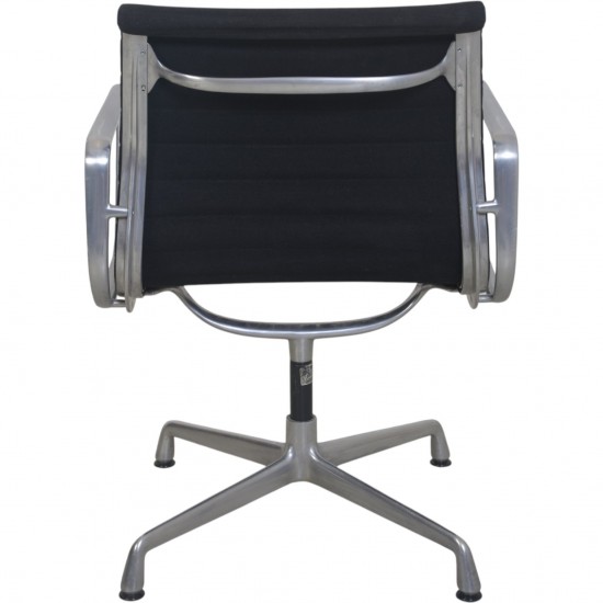 Charles Eames Aluminium EA108 stol i sort hopsak stof 1980'erne