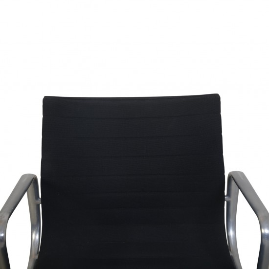 Charles Eames Aluminium EA108 stol i sort hopsak stof 1980'erne