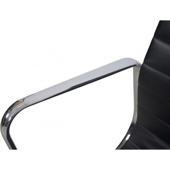Charles Eames EA119 kontorstol i sort læder