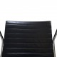 Charles Eames EA119 kontorstol i sort læder