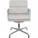 Charles Eames EA208 stol nybetrukket med lysegråt stof