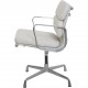 Charles Eames EA208 stol nybetrukket med lysegråt stof