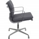 Charles Eames EA208 stol nybetrukket med mørkegråt stof