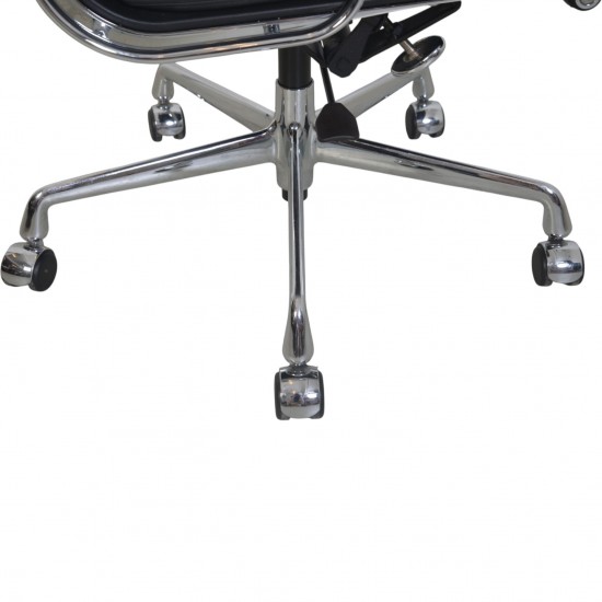 Charles Eames EA219 kontorstol i sort læder 2007
