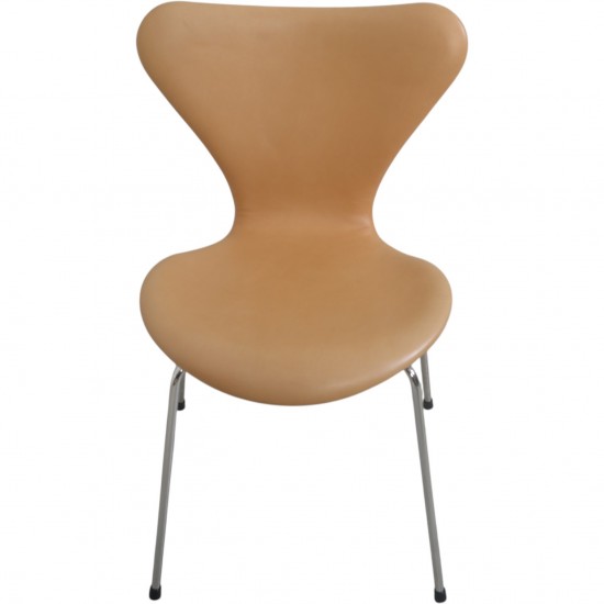 Sæt af 8 Arne Jacobsen Syver stole i lys anilin læder 2000'erne