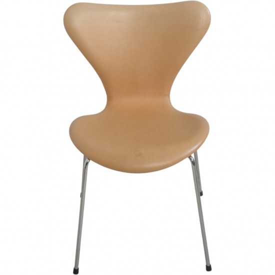 Sæt af 8 Arne Jacobsen Syver stole i lys anilin læder 2000'erne