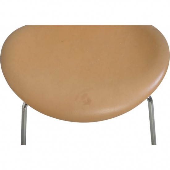 Sæt af 8 Arne Jacobsen Syver stole i lys anilin læder 2000'erne