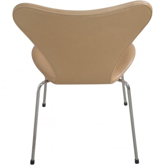Sæt af 8 Arne Jacobsen Syver stole i lys anilin læder 2000'erne