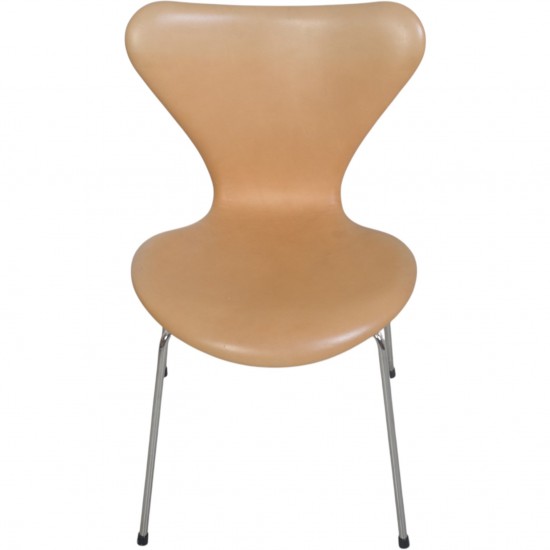Sæt af 8 Arne Jacobsen Syver stole i lys anilin læder 2000'erne