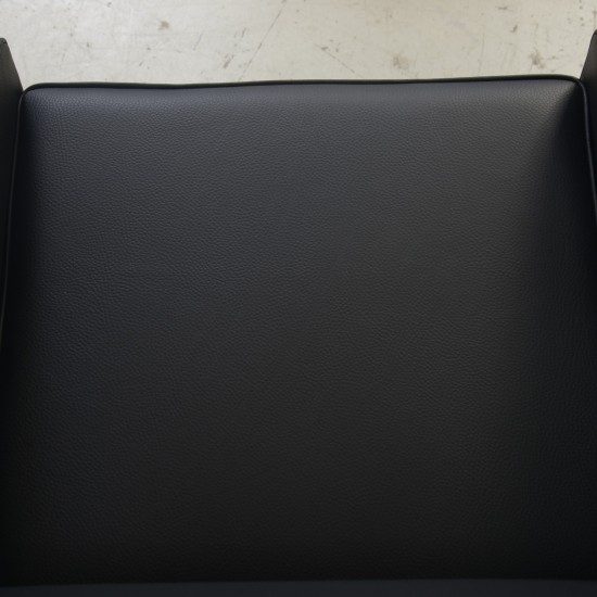 Arne Jacobsen 3301 lufthavnsstol nybetrukket med sort læder 1990'erne