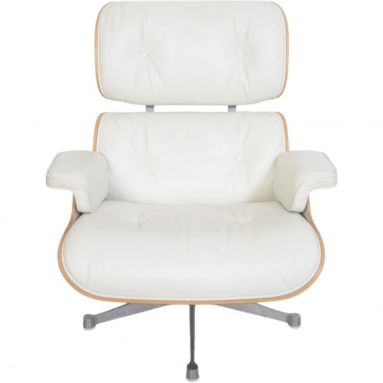 Charles Eames Lounge chair med ottoman i hvid læder 2010'erne