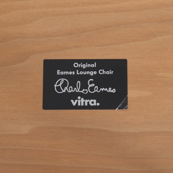 Charles Eames Lounge chair med ottoman i hvid læder 2010'erne