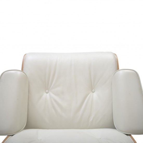 Charles Eames Lounge chair med ottoman i hvid læder 2010'erne