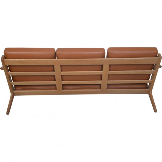 Hans Wegner GE290 3-personers sofa af eg og valnød med anilin læder 1990'erne