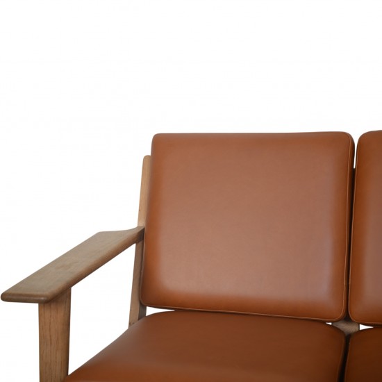 Hans Wegner GE290 3-personers sofa af eg og valnød med anilin læder 1990'erne