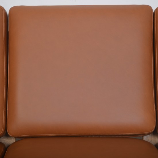Hans Wegner GE290 3-personers sofa af eg og valnød med anilin læder 1990'erne