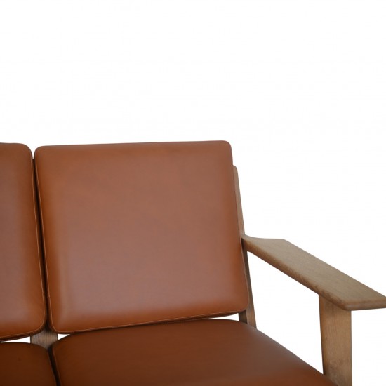 Hans Wegner GE290 3-personers sofa af eg og valnød med anilin læder 1990'erne