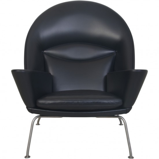 Hans Wegner CH468 Oculus chair reupholstered in black classic leather