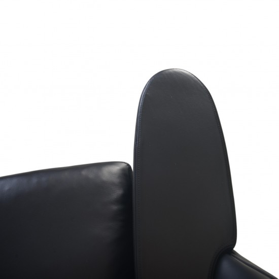 Hans Wegner CH468 Oculus chair reupholstered in black classic leather