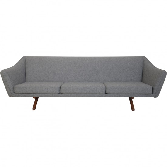 Illum Wikkelsø ML-90 3-personers sofa Nybetrukket med Hallingdal 130 stof 1960'erne