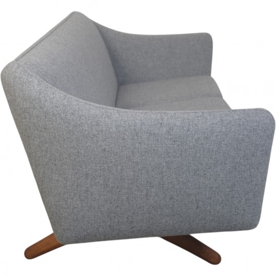 Illum Wikkelsø ML-90 3-personers sofa Nybetrukket med Hallingdal 130 stof 1960'erne
