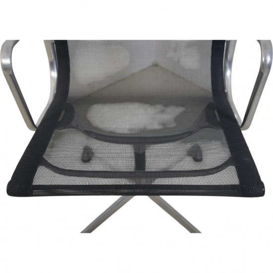 Charles Eames EA108 stol i sort net 2000'erne